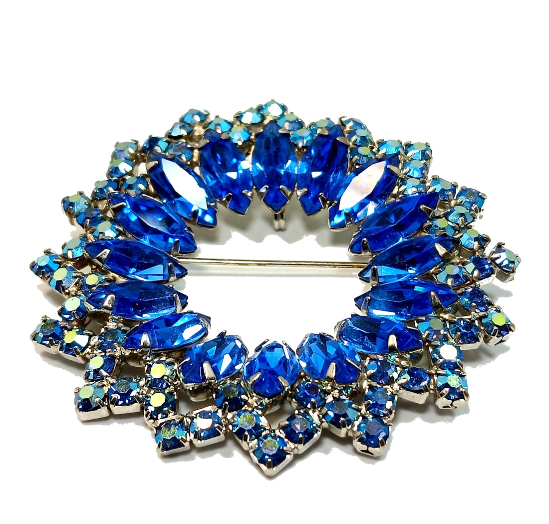 A LARGE VINTAGE RHINESTONE BROOCH JULIANA MONTANA BLUE AURORA (1 of 4)