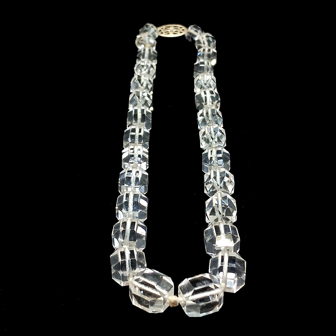 A BEAUTIFUL ANTIQUE ART DECO NATURAL ROCK CRYSTAL NECKLACE (1 of 3)