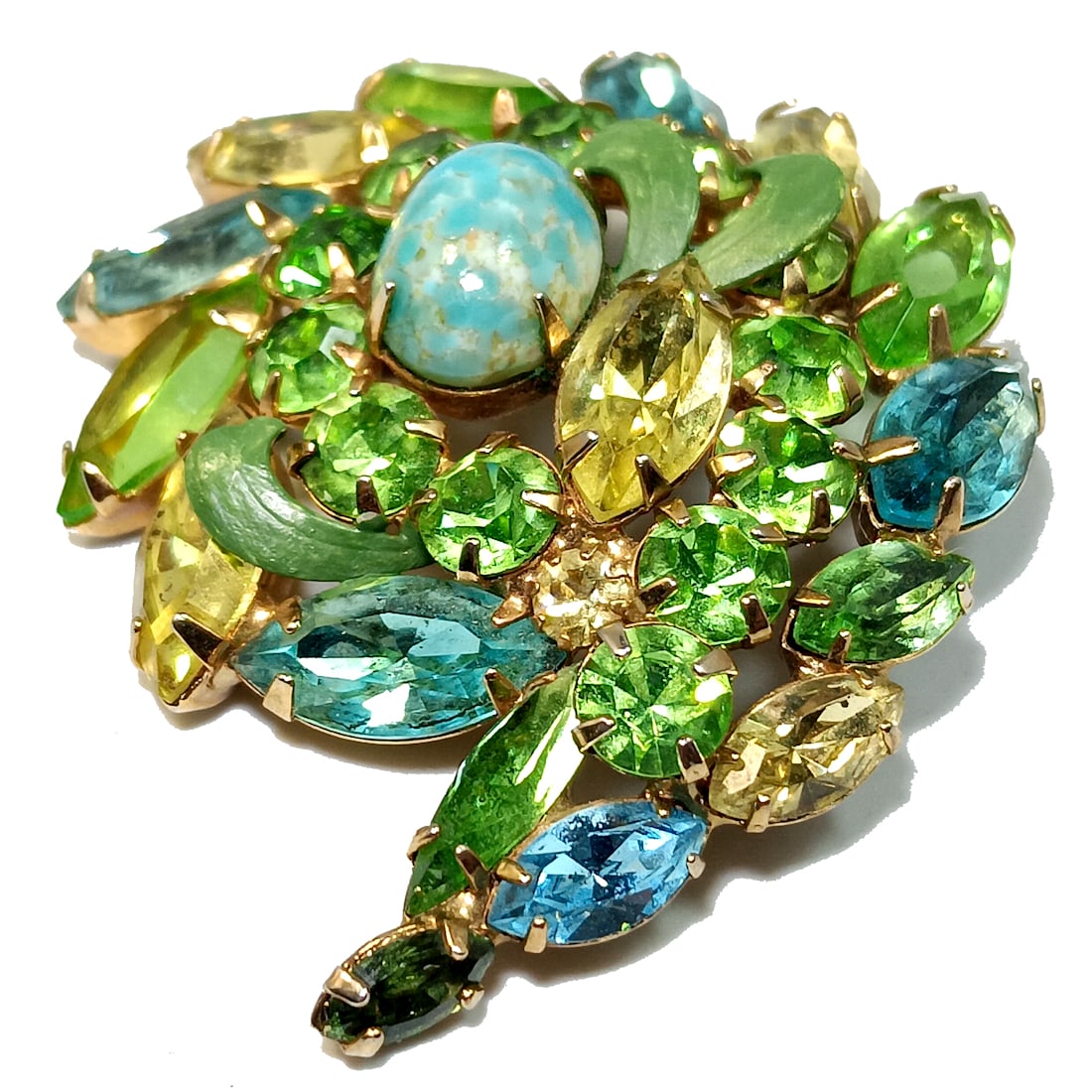 A STUNNING VINTAGE RHINESTONE BROOCH ALICE CAVINESS: OFFERED HERE IS A STUNNING VINTAGE RHINESTONE BROOCH, ATTRIBUTED TO AND VERIFIED ALICE CAVINESS. THE BROOCH IS DOMED AND IT IS 2.4" LONG. WE PROVIDE IN-HOUSE/COMBINED SHIPPING FOR YOUR CONVENIENCE.
