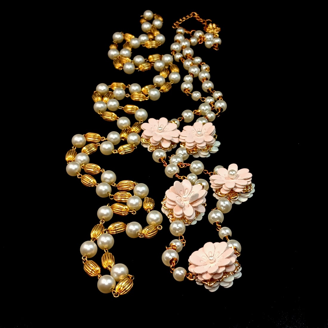 TWO GORGEOUS LONG VINTAGE FAUX PEARL NECKLACES FRENCH LOOK (1 of 3)