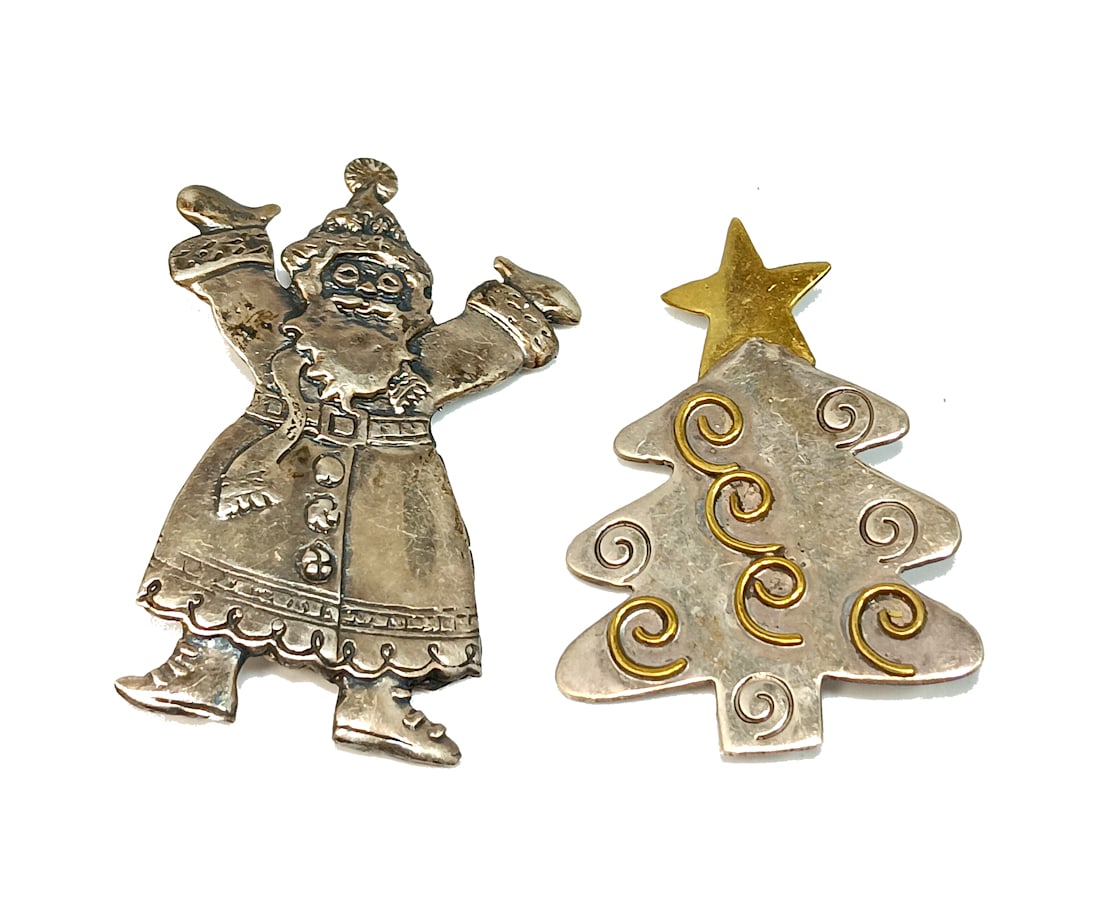 A LOT OF 2 VINTAGE CHRISTMAS BROOCHES STERLING SILVER (1 of 3)