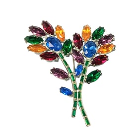 A FABULOUS LARGE AND BRILLIANT VINTAGE BROOCH 3.5" BY 2.75"