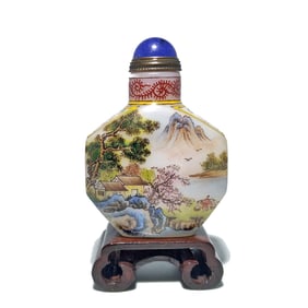 EXQUISITE CHINESE ENAMEL ON GLASS SNUFF BOTTLE LANDSCAPE QIANLONG MARK
