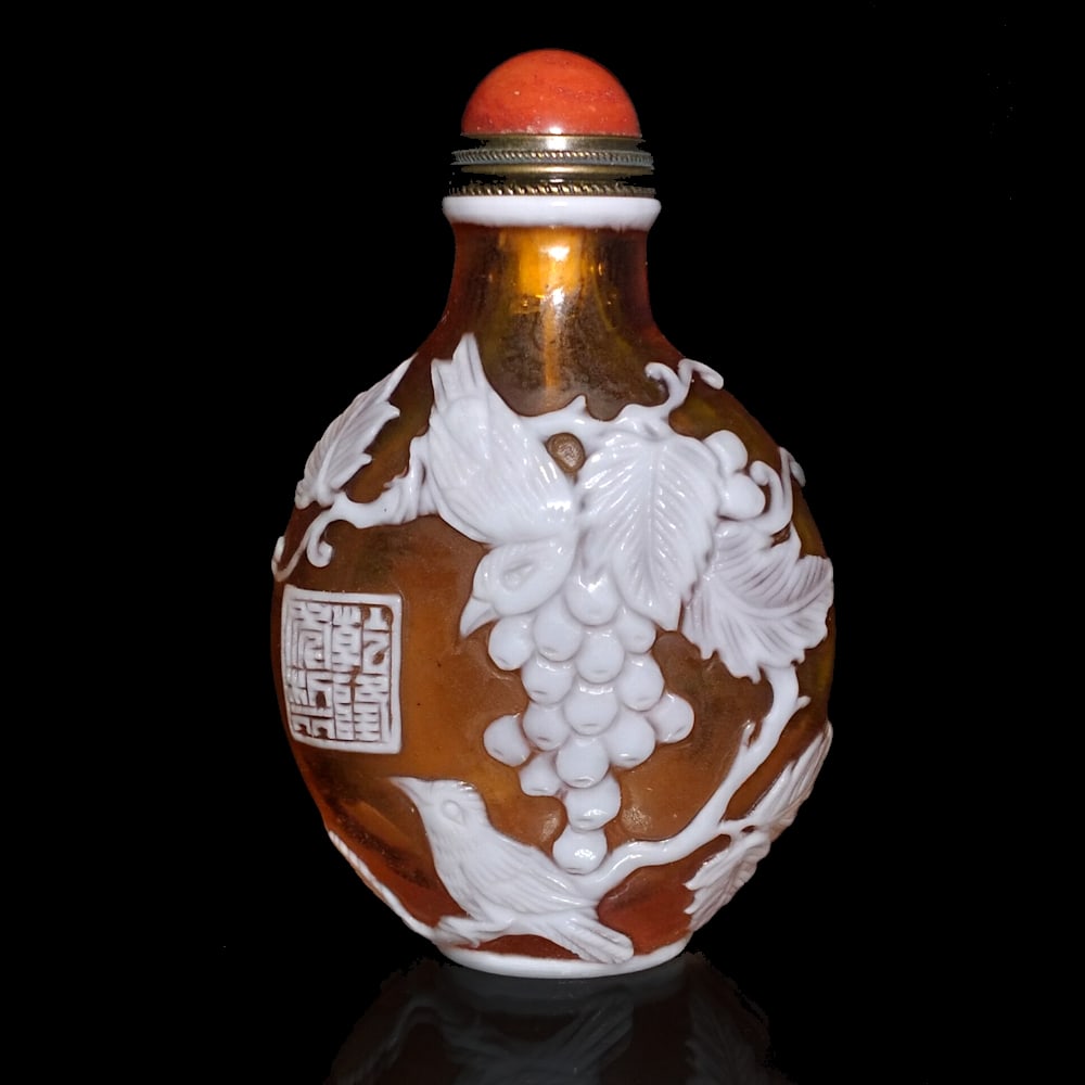 BEAUTIFUL CHINESE PEKING GLASS SNUFF BOTTLE QUAIL BIRDS QIANLONG SEAL (1 of 8)
