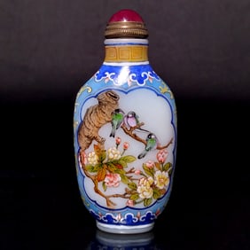 SUPERB CHINESE ENAMEL SNUFF BOTTLE BIRDS FLORA QIANLONG MARK