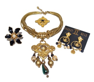 A VINTAGE LOT BY ROBERT ROSE NECKLACE BROOCH EARRINGS
