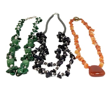 A LOT OF 3 NATURAL GEMSTONE NECKLACES MALACHITE AGATE HEMATITE
