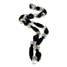 FINE ANTIQUE  ART DECO FACETED CRYSTAL NECKLACE CIRCA 1930S 22"