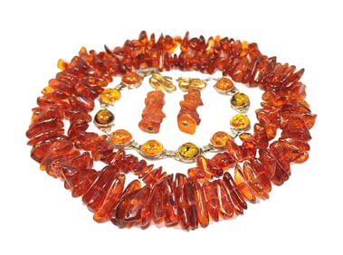 BEAUTIFUL LOT OF BALTIC AMBER NECKLACE EARRINGS AND STERLING BRACELET