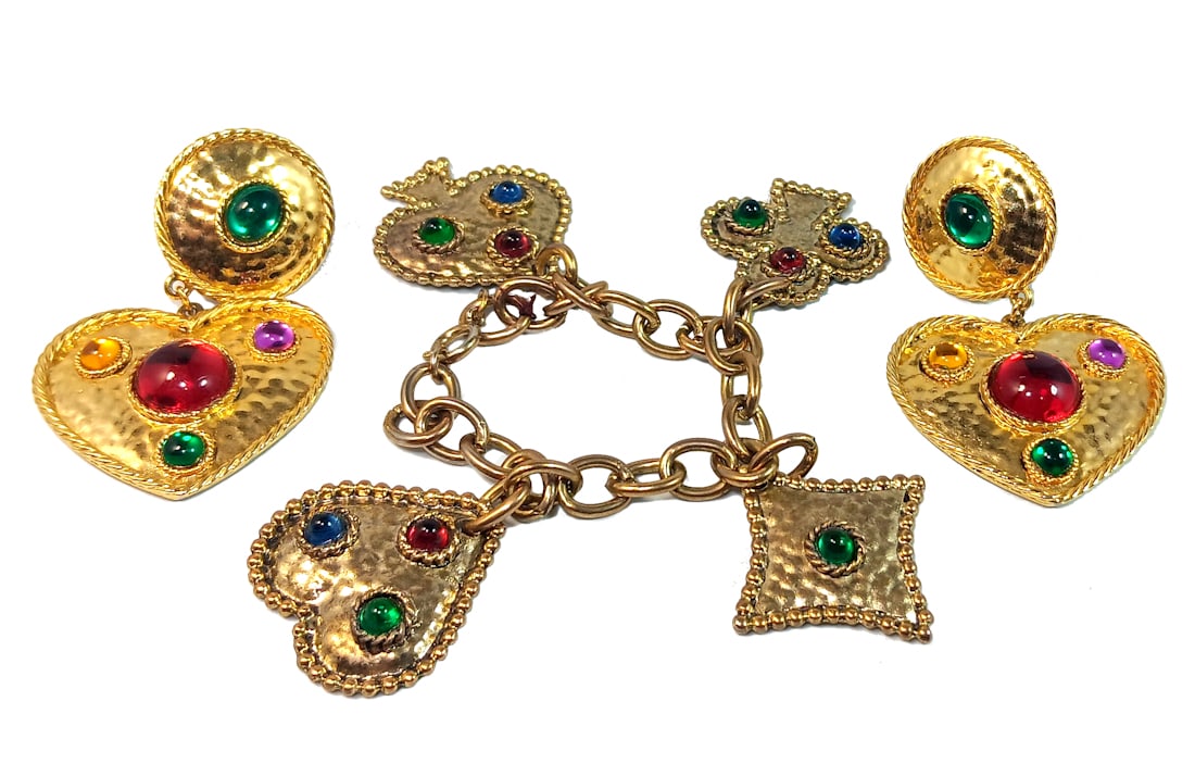 VINTAGE 1980S CHARM BRACELET AND EARRINGS JEWEL TONED CABS (1 of 4)
