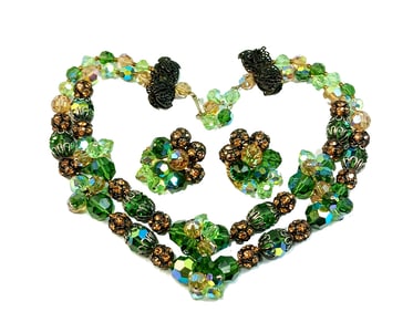 A GORGEOUS VINTAGE JEWELRY CRYSTAL SET NECKLACE WITH EARRINGS