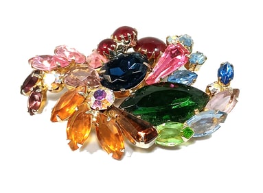 A SUPERB VINTAGE RHINESTONE BROOCH PINK PURPLE BLUE GREEN