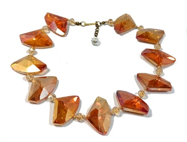 A FANTASTIC VINTAGE FACETED CRYSTAL NECKLACE 17"