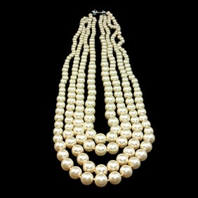 AN EXQUISITE MASSIVE 4 STRAND GRADUATED MALLORCA PEARL NECKLACE