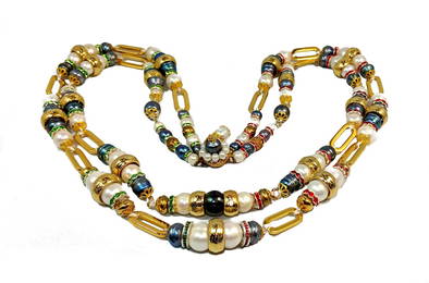 A MAGNIFICENT PEARL NECKLACE BY DESIGNER STEFAN DINU 2 STRAND 30-34"