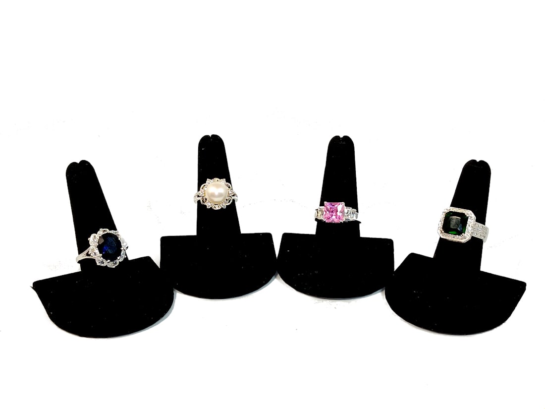 A VINTAGE LOT OF 4 FINE FASHION RINGS STONE PEARL SIGNED (1 of 3)