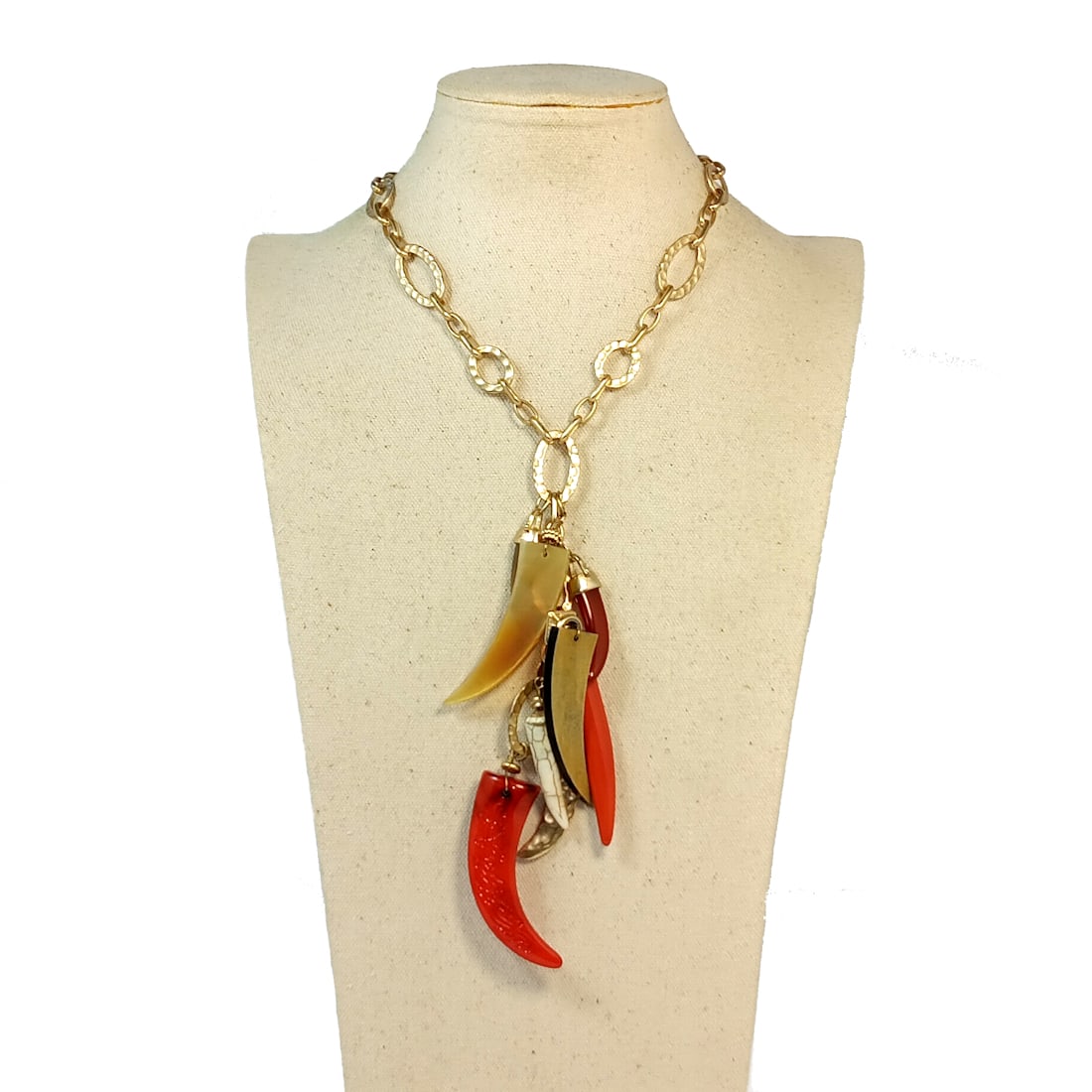 A STUNNING CHICO'S NECKLACE HORN PENDANTS (1 of 3)
