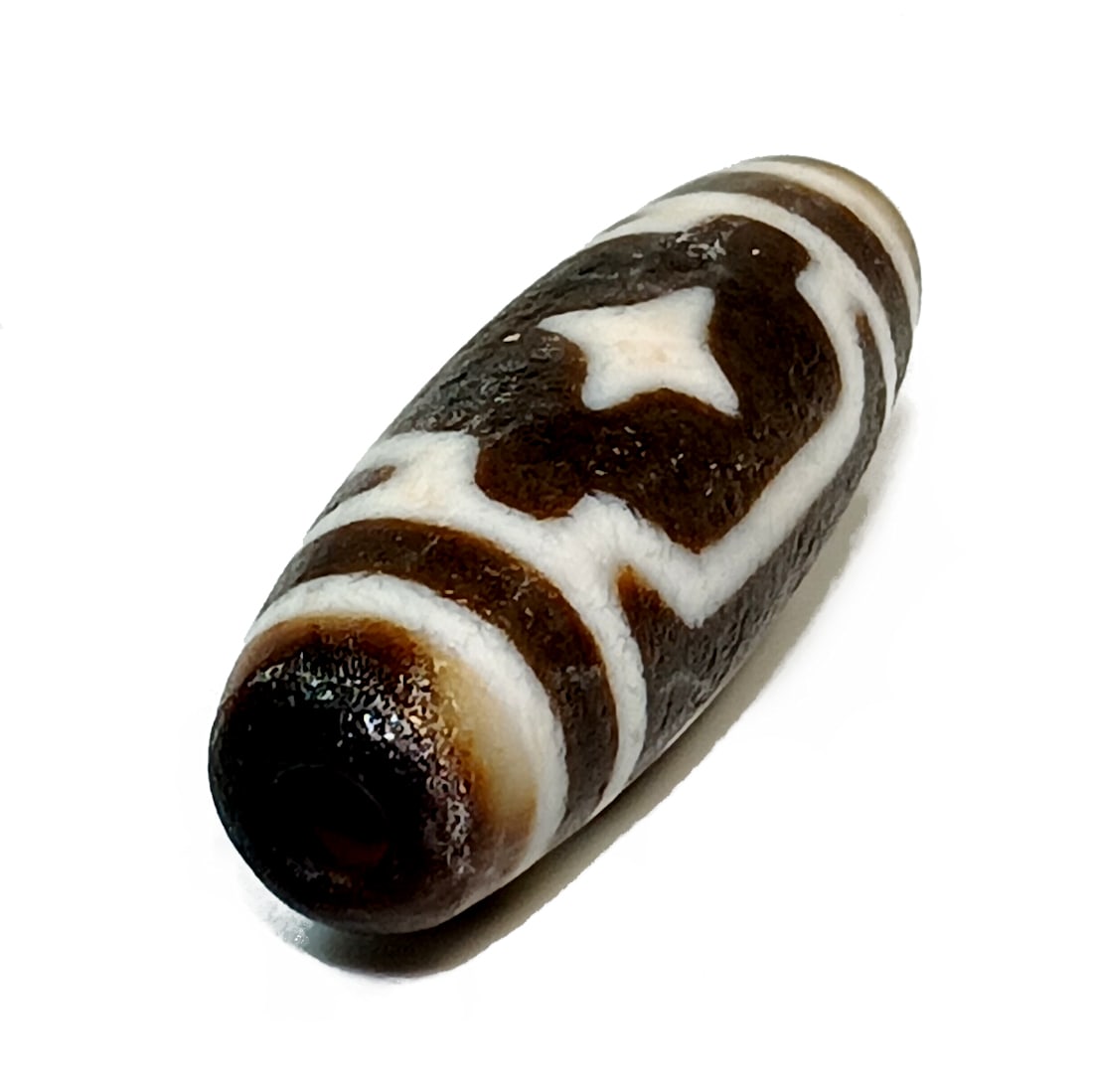 A FINE SINO-TIBETAN AGATE DZI BEAD BUDDHIST SYMBOLISM 37MM (1 of 4)