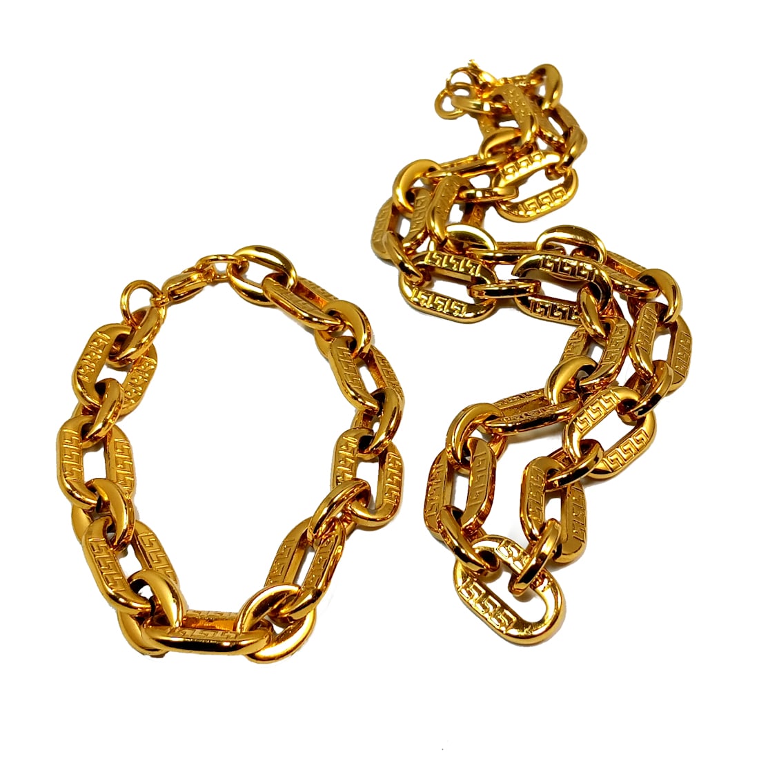 SUPERB FRENCH NECKLACE AND BRACELET SET ATTRIBUTED TO GIVENCHY: FEATURED HERE IS A LOT INCLUDING A STUNNING HIGH QUALITY FRENCH NECKLACE AND BRACELET SET ATTRIBUTED TO GIVENCHY. THE WEARABLE LENGTH OF THE NECKLACE IS 16.5" INCHES. THE BRACELET IS ABOUT 8"LONG. WE