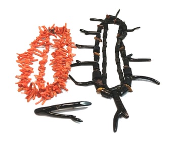 LOT OF 2 BEAUTIFUL NATURAL SALMON AND BLACK CORAL NECKLACES AND BROOCH