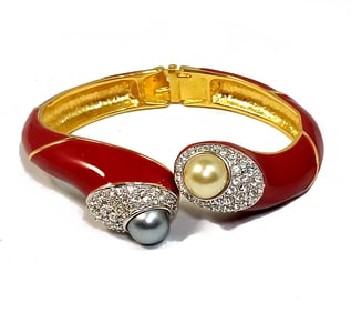 A SUPERB VINTAGE KENNETH LANE RED ENAMEL BRACELET KJL