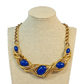 A VINTAGE MONET STATEMENT NECKLACE