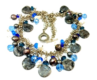 A LOVELY NECKLACE OF PEARLS AND LABRADORITE STERLING CLASP