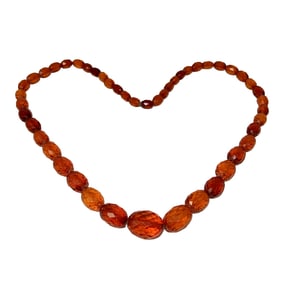 A FINE ANTIQUE NATURAL FACETED BALTIC AMBER NECKLACE 26" 46 GRAMS