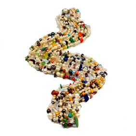 A SUPERB 5 STRAND PEARLS AND GEM STONE NECKLACE 22"