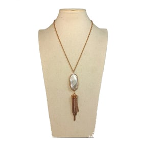 FINE MOTHER OF PEARL PENDANT NECKLACE BY DESIGNER KENDRA SCOTT 28"