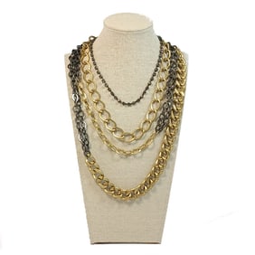 A VINTAGE KENNETH COLE NECKLACE 16"