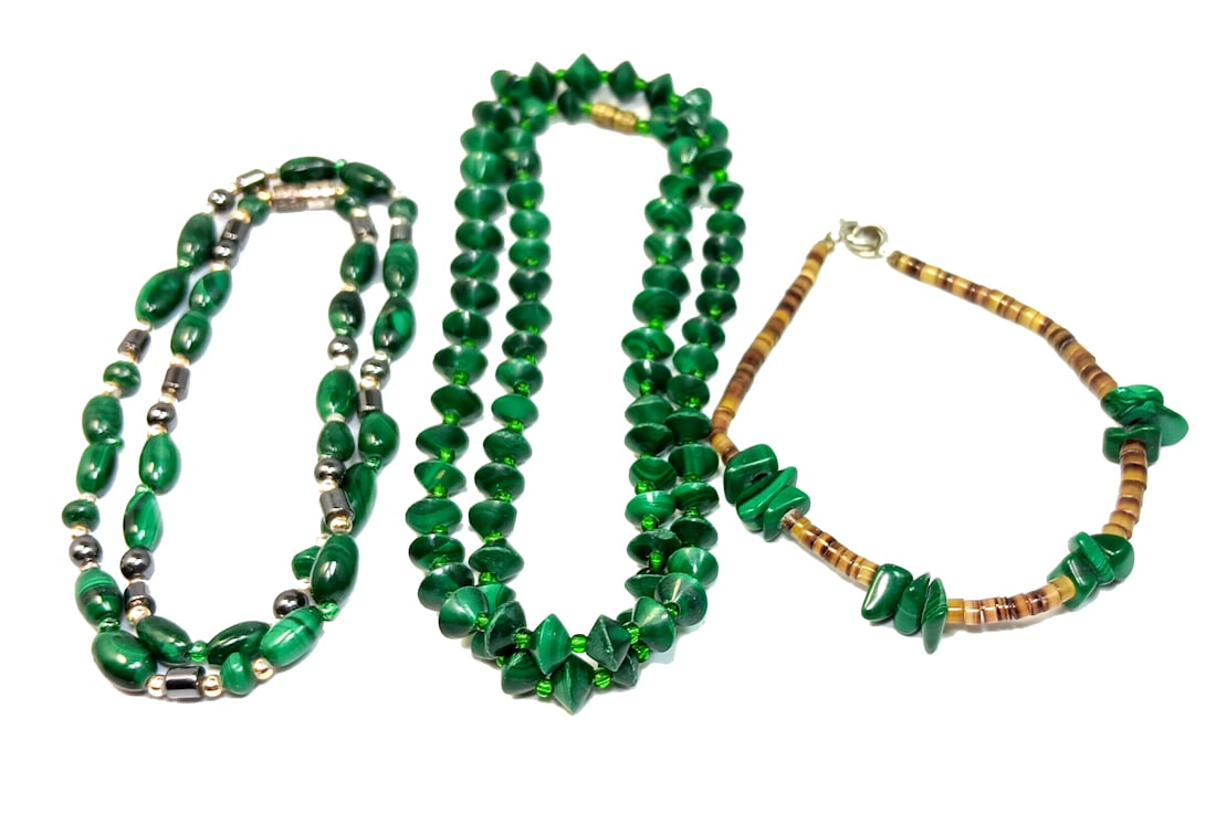 VINTAGE SOUTHWESTERN LOT MALACHITE 2 NECKLACES 1 BRACELET (1 of 2)