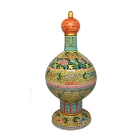 AN OUTSTANDING CHINESE PORCELAIN CENSER FAMILLE ROSE YELLOW GROUND