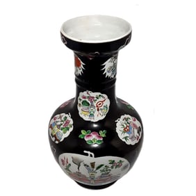 ANTIQUE CHINESE FAMILLE NOIR VASE 18-19TH C