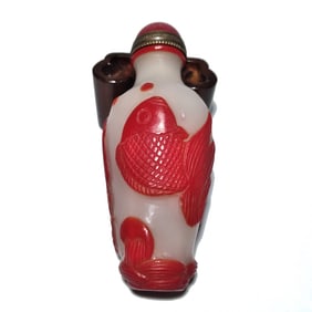 CHINESE PEKING GLASS SNUFF BOTTLE KOI FISH WAVES