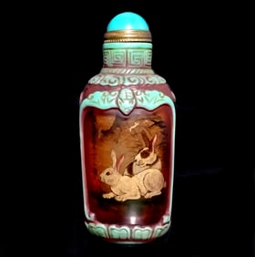 BEAUTIFUL CHINESE PEKING GLASS INSIDE PAINTED SNUFF BOTTLE RABBITS
