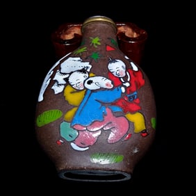 FINE CHINESE ENAMELED YIXING ZISHA CLAY SNUFF BOTTLE BOYS
