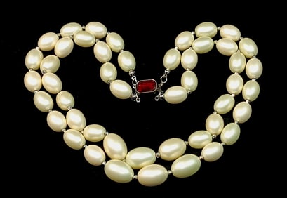 A STUNNING VINTAGE CZECK NECKLACE LARGE OVAL PEARLS 17"