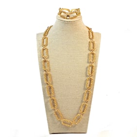 A CROWN TRIFARI MID CENTURY VINTAGE NECKLACE AND BRACELET