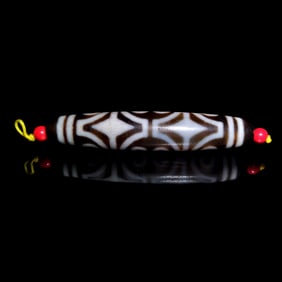 A BEAUTIFUL  LARGE SINO TIBETAN MASTER AGATE DZI BEAD 78MM 8 EYES