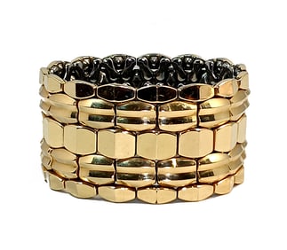 A WIDE RETRO 1940S GOLD FILLED STRECH CUFF BRACELET