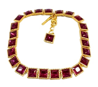 AN OUTSTANDING STATEMENT NECKLACE BY DESIGNER OSCAR DE LA RENTA