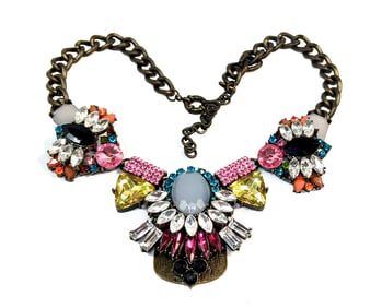 A GLAMOROUS MODERN RHINESTONE NECKLACE 16-18" LONG.