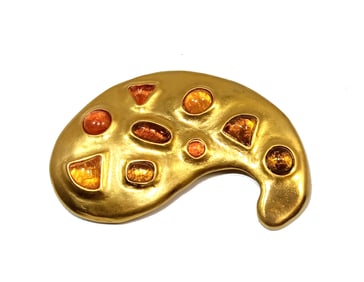 AN ELEGANT VINTAGE PAISLY SHAPED BROOCH SIGNED V  3.25"  LONG