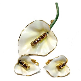 A VINTAGE SANDOR BROOCH AND EARRINGS SET  3" LONG