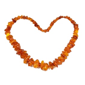 A LARGE  NATURAL BALTIC AMBER NECKLACE 25"    83 GRAMS
