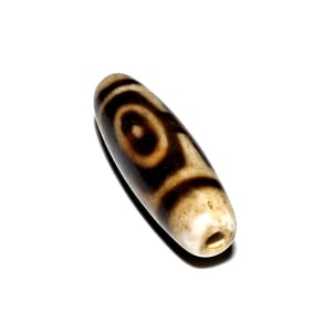 A BEAUTIFUL SINO TIBETAN AGATE DZI BEAD 40MM 3 EYES
