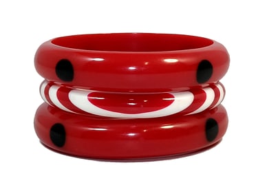 A STUNNING LOT OF 3 LAMINATED LUCITE BANGLES 2.5"  RED