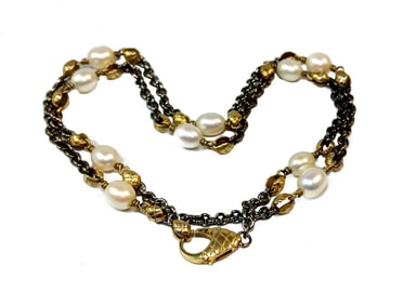 A STUNNING PEARL AND STERLING SILVER NECKLACE BY CORDOVA