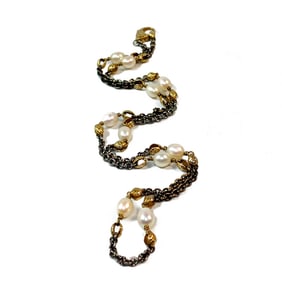 A STUNNING PEARL AND STERLING SILVER NECKLACE BY CORDOVA 23"